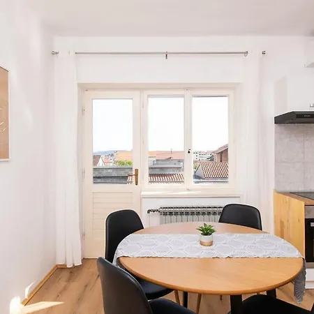 Center And Apartment Vodice