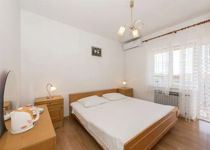 アパート Center And